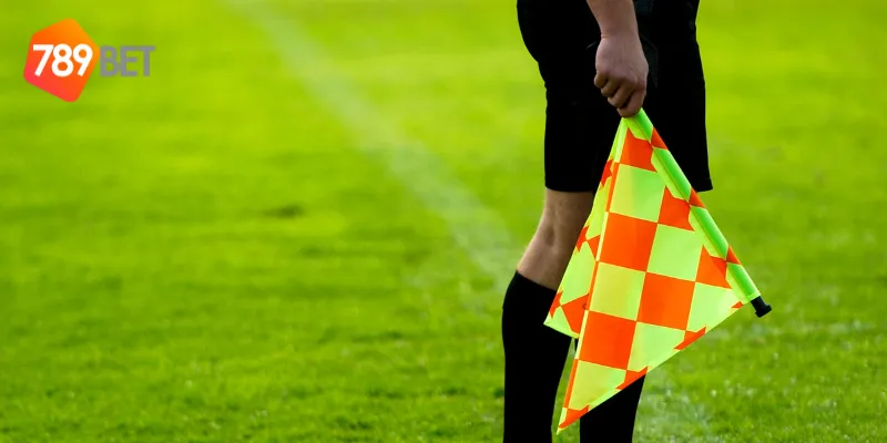 Cách theo dõi tin tức trọng tài cúp C1