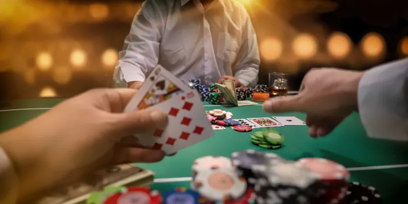 Lý do mini poker đổi thẻ hấp dẫn người chơi